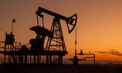 Brent petrolün varili 83,10 dolardan işlem görüyor