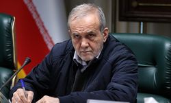İran Cumhurbaşkanı Pezeşkiyan, istifa ettiği yönündeki haberleri yalanladı