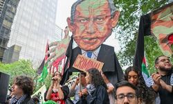 Netanyahu BM Genel Kurulu için geldiği New York’ta binlerce kişi tarafından protesto edildi