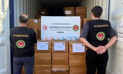 Mersin'de reçetesiz satılması yasak olan 1,7 ton ilaç ele geçirildi