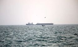 İran, Hürmüz Boğazı'nda 2 ABD gemisi, 8 tanker ve 10 farklı gemiyi hedef aldığını duyurdu