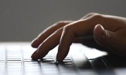 Yasa dışı 412 internet sitesi erişime engellendi
