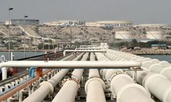 İranlı yetkiliden "savaşa ve yaptırımlara rağmen 5,14 milyon ton petrol ürünü ihraç edildi" açıklaması