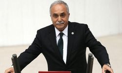 Ahmet Eşref Fakıbaba İYİ Parti'den ve milletvekilliğinden istifa etti