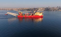 Bakan Uraloğlu'ndan İstanbul Boğazı'ndan geçen gemiye ilişkin paylaşım