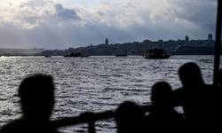 İstanbul'un gündüzü sıcak gecesi soğuk. AKOM paylaştı, 8 derece birden düşüyor