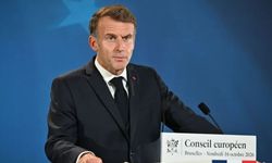 Fransa Cumhurbaşkanı Macron gelecek günlerde sendika dışı eylemlerin her yerde yasaklanacağını açıkladı