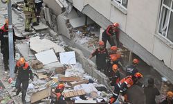 Maltepe'de kısmen çöken binada enkaz altındaki 3 kişiye ulaşmak için kontrollü yıkım başlatıldı