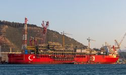 Türkiye'nin ilk yüzer üretim platformu "Osman Gazi" görev yerine uğurlandı