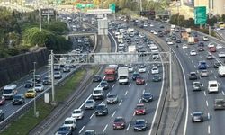 İstanbul'da sabah saatlerinde trafik yoğunluğu yaşanıyor