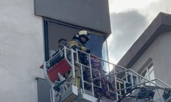 Kadıköy'de 8 katlı binada yangın