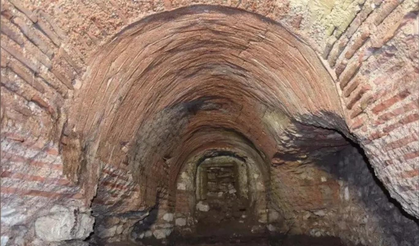 Saraçhane'deki 1500 yıllık kilise kalıntılarında keşfedilen yeraltı dehlizi dünya basınında