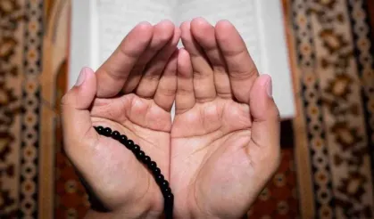 İftar Duası Türkçe Okunuşu ve anlamı: Oruç açarken hangi dua okunur, faziletleri nelerdir?