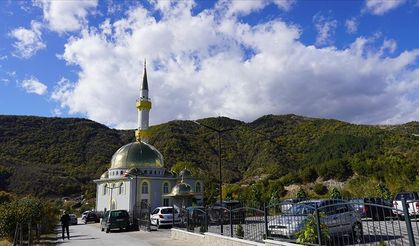 Bulgaristan'da "Rodop Dağları'nın İncisi" Altın Cami, para harcanmadan imece usulüyle inşa edildi