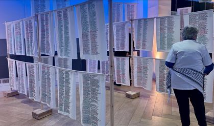 Gazze'de şehit edilenlerin isimlerinin nakışla ölümsüzleştirildiği proje Londra'daki festivalde sergilendi