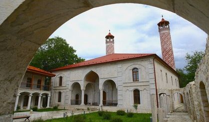 Şuşa'nın tarihi mirası aslına uygun şekilde ayağa kaldırılıyor