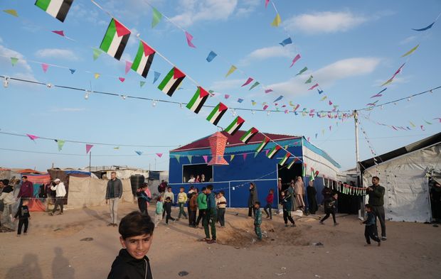 Gazze'de enkazın ortasında Ramazan hazırlıkları sürüyor