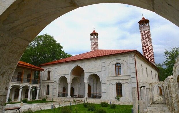 Şuşa'nın tarihi mirası aslına uygun şekilde ayağa kaldırılıyor