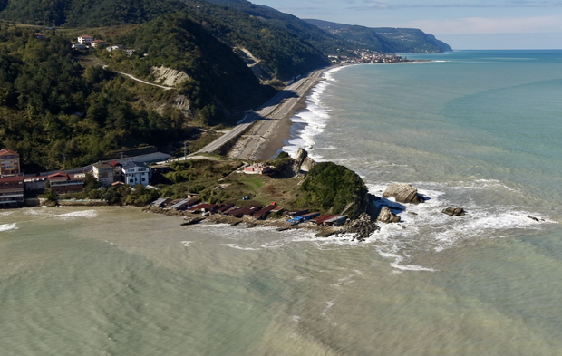 Sağanak sonrası Karadeniz'de renk değişimi yaşandı