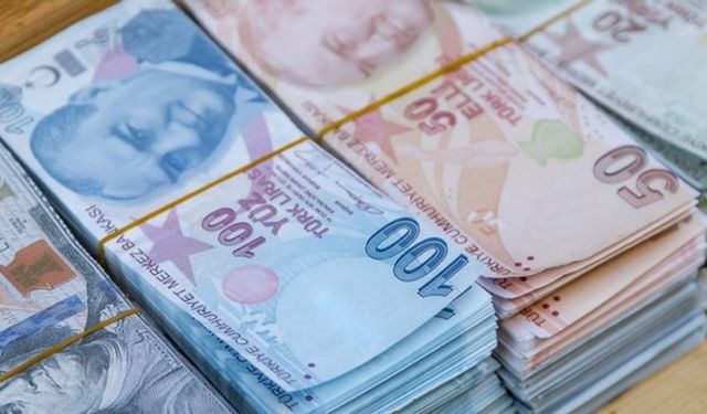 Bütçe ekimde 186 milyar lira açık verdi