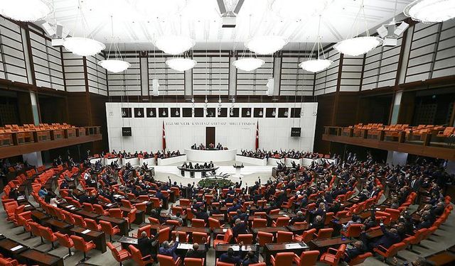 “Depremde kaybolan çocuklar araştırılsın" önerisi AK Parti ve MHP’li milletvekillerinin oylarıyla reddedildi