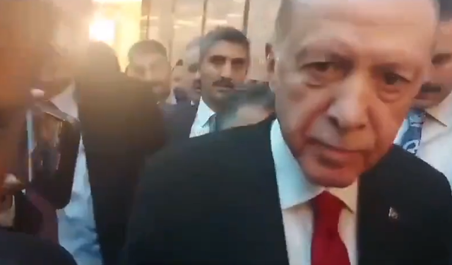 Cumhurbaşkanı Erdoğan’dan gazeteciye ’50+1′ tepkisi: Allah Allah lafa bak