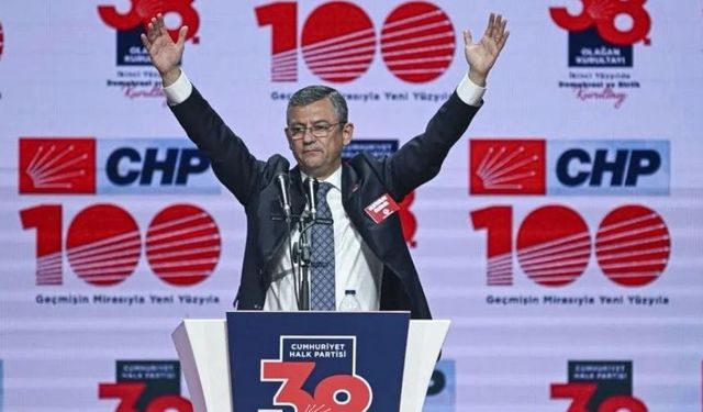 Özgür Özel: İlk turdan sonra Kemal Bey elimi kaldırmak istedi, engellediler