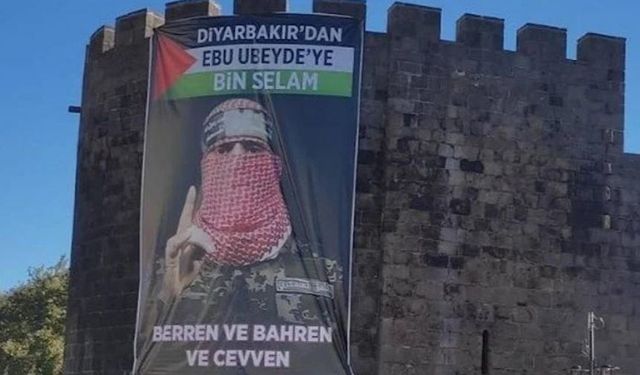 Gerekçesi UNESCO: Diyarbakır surlarına asılan Ebu Ubeyde posteri indirildi