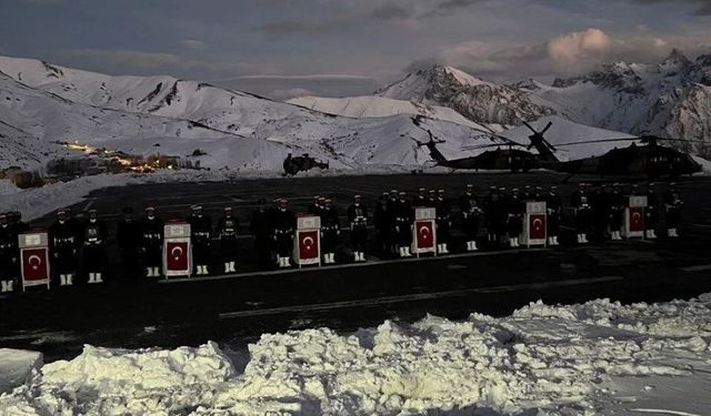 Pençe-Kilit şehitleri, Hakkari'deki törenin ardından memleketlerine uğurlandı