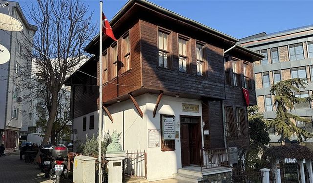 Namık Kemal'in evi ziyaretçilerini geçmişte yolculuğa çıkarıyor