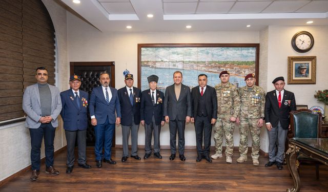 Başkan Seçer, Azerbaycan Askeri Dernekler Federasyonu Başkanı Hesenli ve beraberindeki heyeti ağırladı