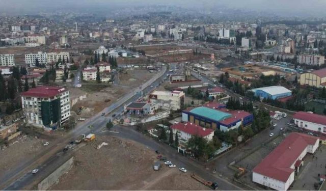 Tam 11 ay sonra görüntülendi: Depremin vurduğu Kahramanmaraş boş araziye döndü!