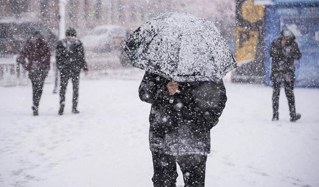 Meteoroloji'den İstanbul dahil birçok kente uyarı: Kuvvetli kar yağışına dikkat!