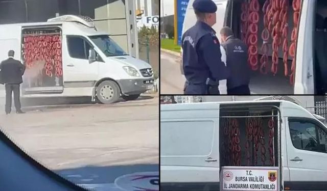 Akaryakıt istasyonunda minibüste sucuk yıkayan 3 kişi gözaltına alındı