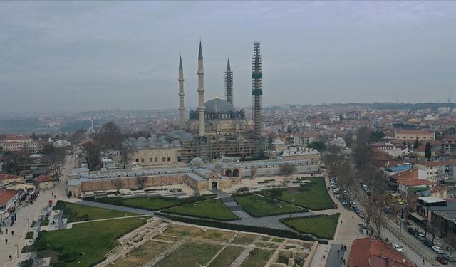 Restorasyondaki Selimiye Camisi geçen yıl çok sayıda ziyaretçi çekti