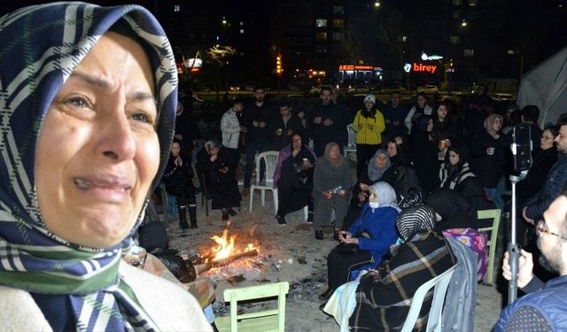 Depremde 3 yakınını kaybeden anne: Çocuklarımın ölümüne sebep olanların bulunmasını istiyorum