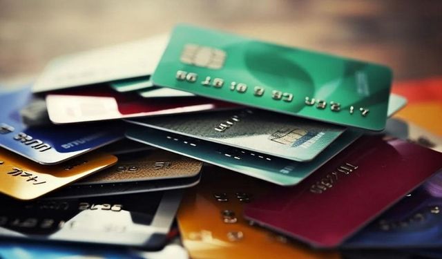Vatandaş kredi kartına muhtaç: Takibe düşen borçlar yüzde 155 arttı