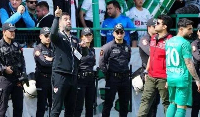 Bodrum FK-Eyüpspor maçında ortalık karıştı! Arda Turan ile Uğur Demirok'a yabancı madde atıldı!