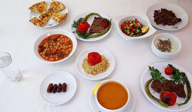 Uzmanından Ramazan'da tok tutan beslenme önerileri