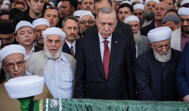 Erdoğan, İsmailağa cemaatinin lideri Hasan Kılıç'ın cenaze törenine katıldı