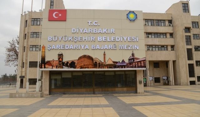 Diyarbakır Büyükşehir Belediyesi'nde ödeme, ihale, alım-satım gibi işlemler durduruldu