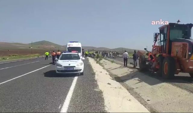 Trafik kazasında 1'i polis 4 kişi hayatını kaybetti
