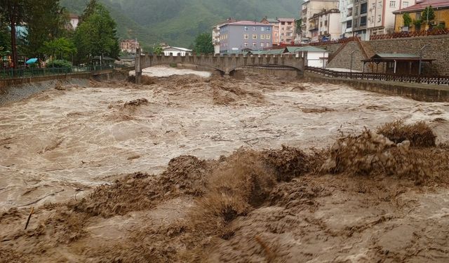 Ordu'yu sağanak sonrası sel vurdu: 1 ölü