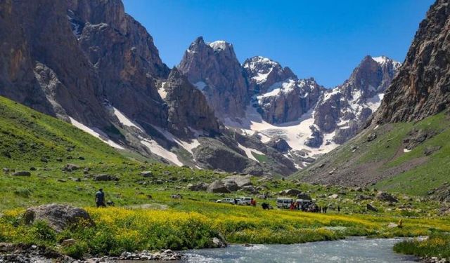 Hakkari'deki tarihi Zeynel Bey Medresesi sosyal ve kültürel yaşama kazandırılıyor