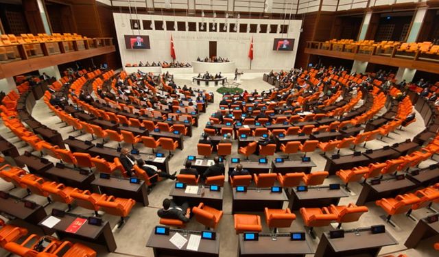 Öğretmenlik Mesleği Kanunu Teklifi'nin 6 maddesi daha kabul edildi