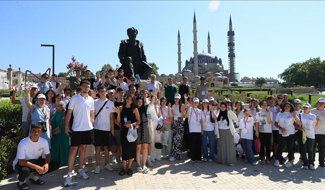 Balkan Şehirleri İş Birliği Platformu Öğrenci Edirne Yaz Kampı'na 11 ülkeden 305 öğrenci katıldı