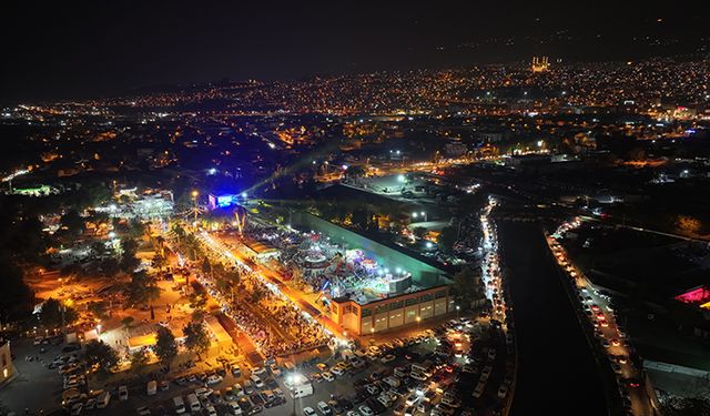 Uluslararası Kahramanmaraş Geleneksel Ağustos Fuarı, 10 günde 400 bin ziyaretçiyi ağırladı