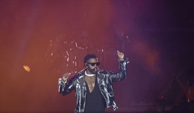 Ünlü müzisyen Jason Derulo İstanbul Festivali'nde sahne aldı