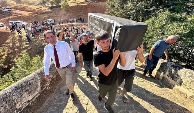 Tunceli'de tabutlu HES protestosu