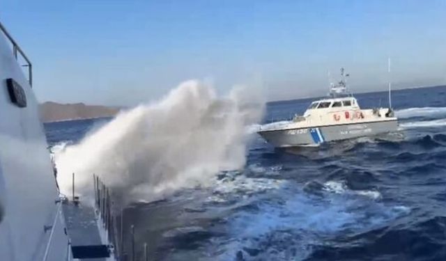 Türk teknesine, Yunan botu tacizi